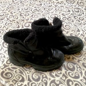 Ugg Australia size 8 ankle boots black